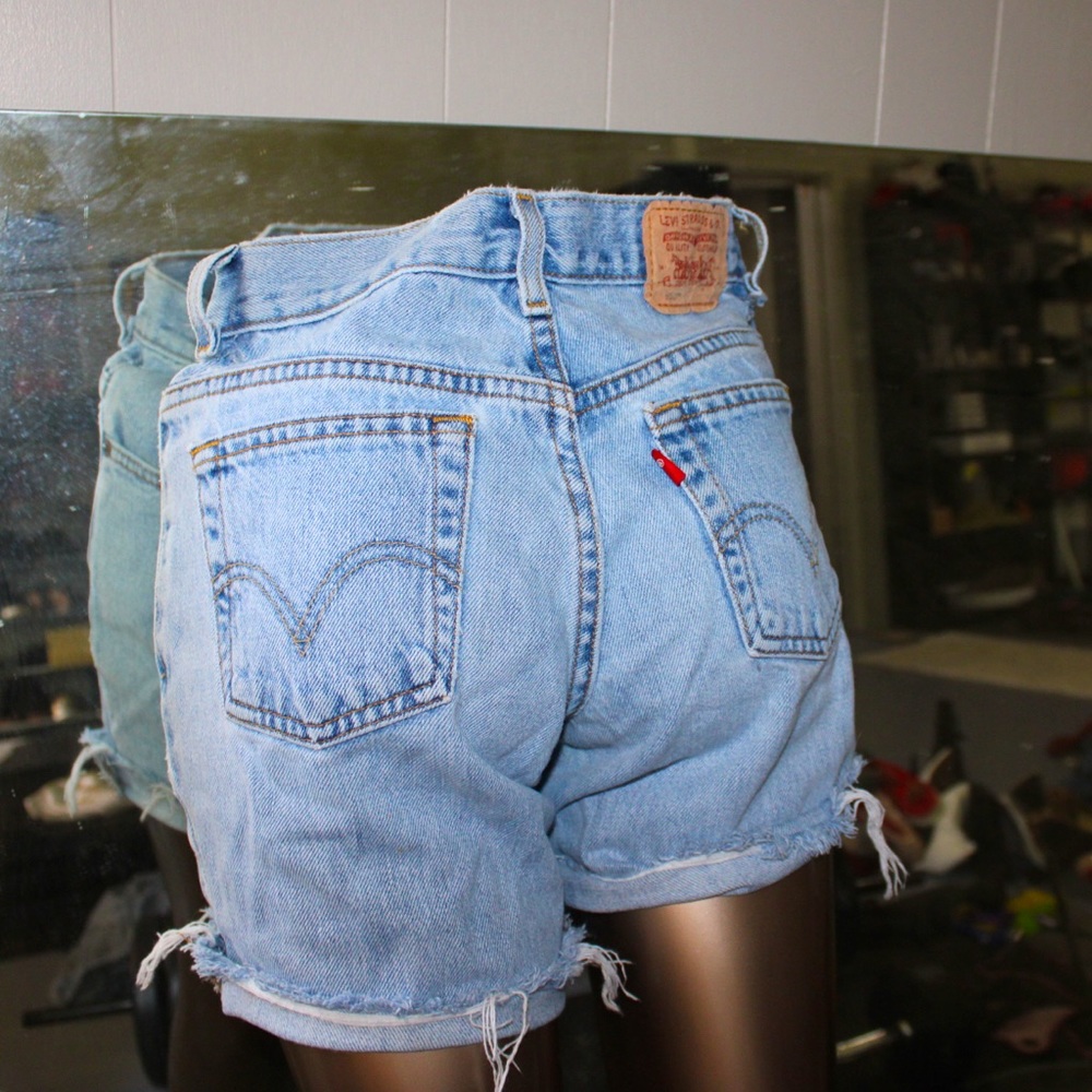 Levi 550 vintage size 4m shorts
